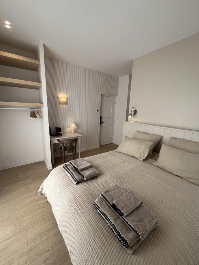 Chambre Aurore avec grand lit double