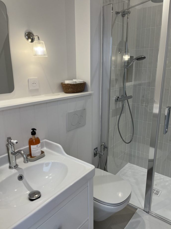 Salle de bain privative – chambre Aurore