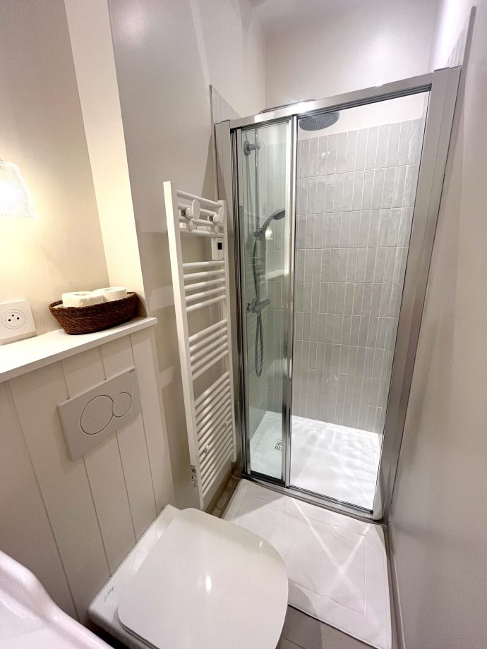 Salle de bain privative – chambre Jardin