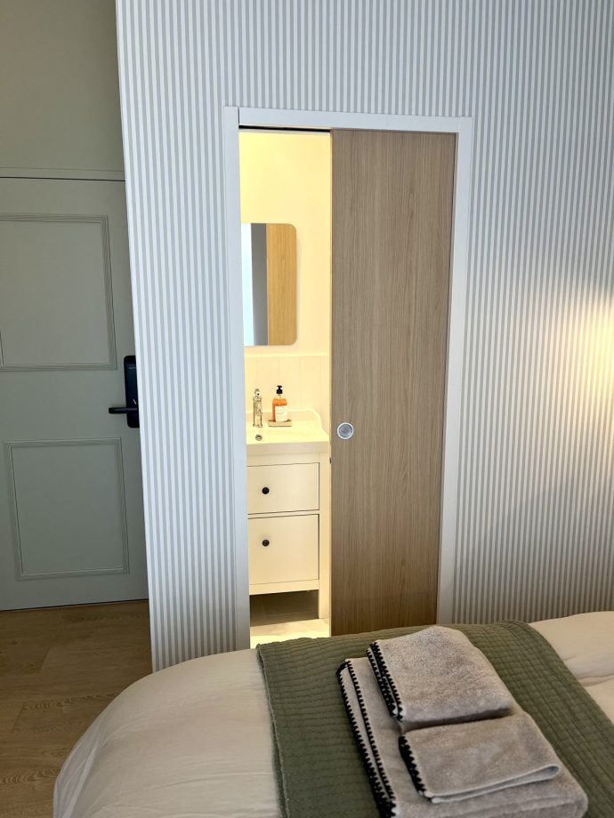 Salle de bain privative – chambre Cour